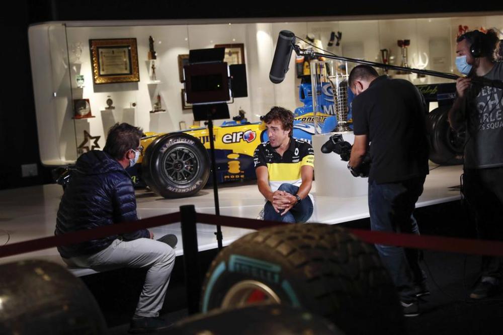 HAMILTON IMA SUPER VOZILO! Ali je ipak potrebno biti u pravom momentu na pravom mestu!