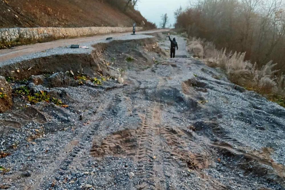 OVO JE NAJGORI PUT U SRBIJI: Ne dao vam BOG da ovde zalutate, a zbog jedne stvari LJUDI SE ČESTO PREVARE! (FOTO)