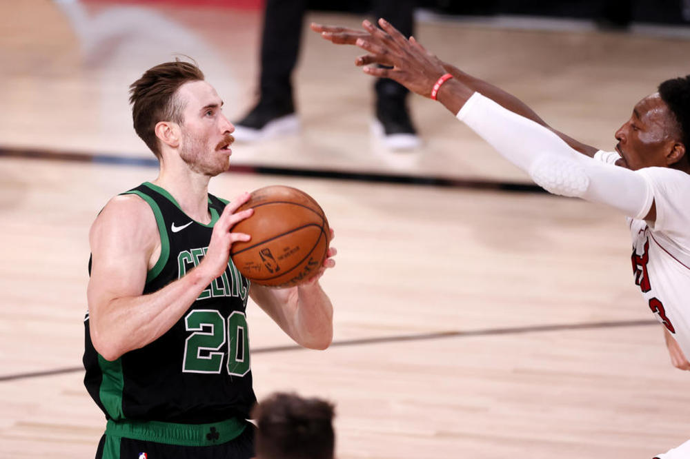 DŽORDAN BI ČUPAO KOSU S GLAVE DA JE IMA: Dao igraču 120 miliona, a ovaj opet doživeo prelom! Nema kraja malerima!