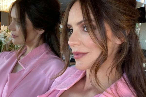 POZNATA GLUMICA U DRUGOM STANJU SA 35 GODINA STARIJIM MUZIČAREM: Ljubav planula na prvi pogled!