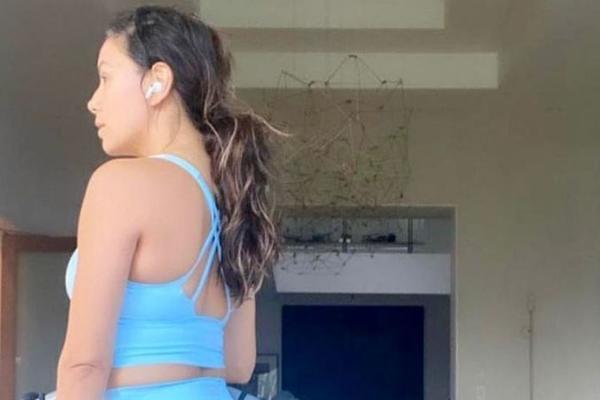 SVAKI DAN SE PREZNOJAVA! GLUMICA NE PRESTAJE DA ŠOKIRA SVOJIM TELOM U PETOJ DECENIJI: Ona gori kako izgleda!