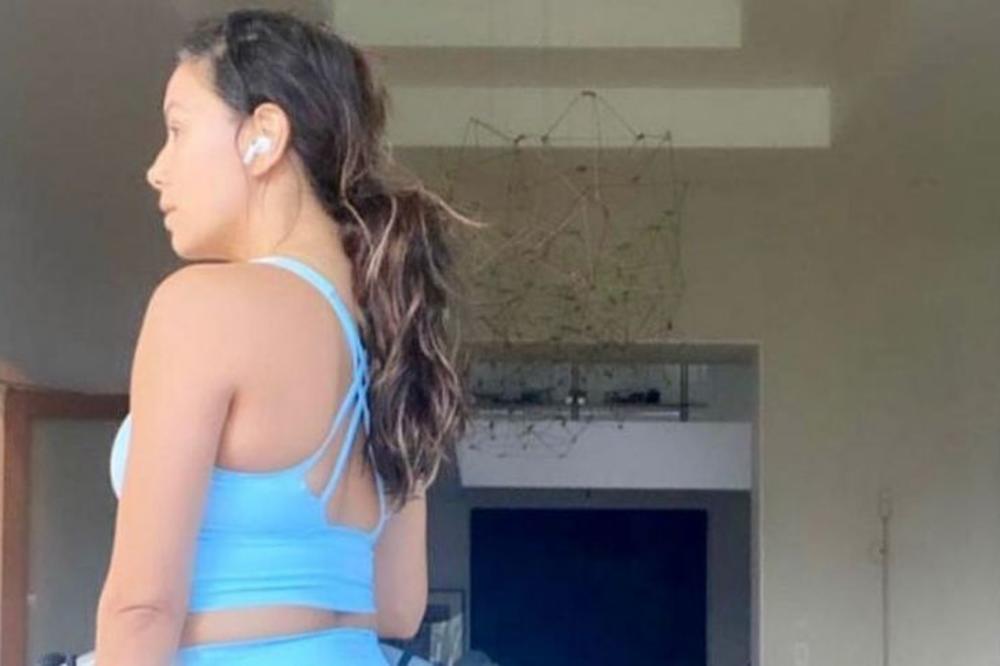 SVAKI DAN SE PREZNOJAVA! GLUMICA NE PRESTAJE DA ŠOKIRA SVOJIM TELOM U PETOJ DECENIJI: Ona gori kako izgleda!