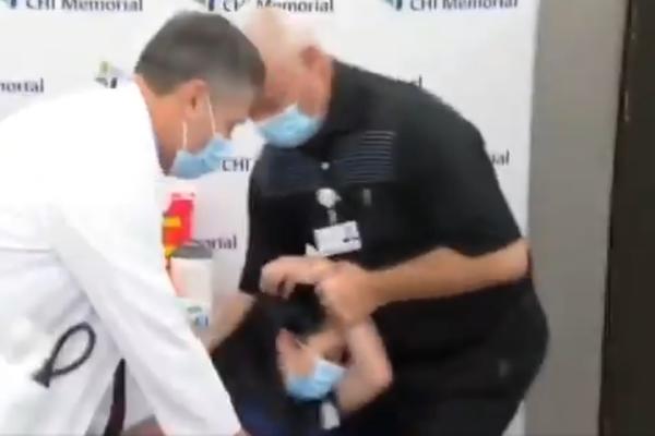 MEDICINSKA SESTRA PALA U NESVEST ČIM JE PRIMILA VAKCINU protiv KORONE: Svi su gledali kako se MUČI! (VIDEO)