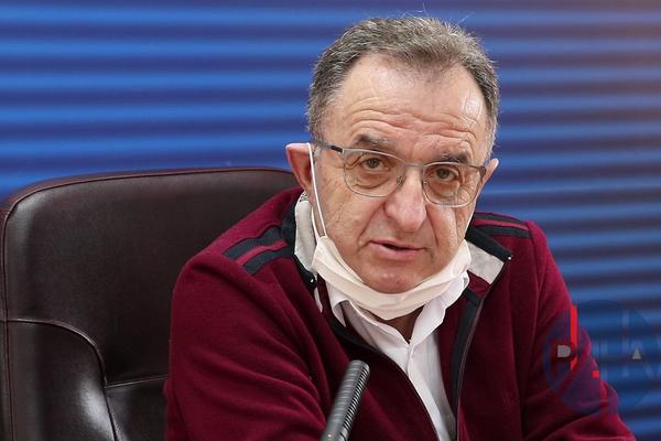 LOŠE SAM, GROZAN JE OSEĆAJ! Poznati doktor iz Čačka pomagao bolesnicima, SAD JE I SAM ZARAŽEN