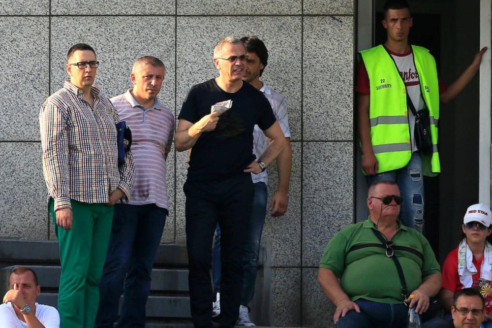 OFK BEOGRAD POSTAJE ZVEZDINA FILIJALA! Terzić pružio ruku pomirenja Savićeviću: Njemu je mesto na toj utakmici!