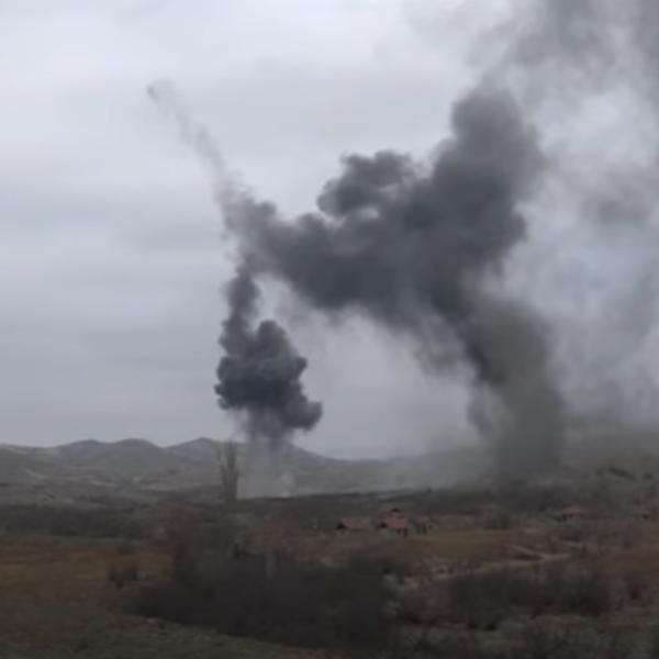 EKSPLOZIJE ODJEKUJU MAKEDONIJOM: Detoniralo 1.600 granata!