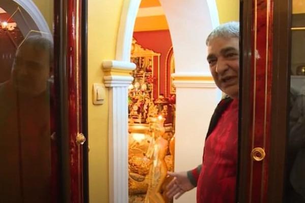 NAMEŠTAJ IZ EGIPTA, SVE NA IVICI KIČA! Ljuba Aličić živi u ZLATNOJ vili, vredi skoro MILION EVRA! (FOTO)