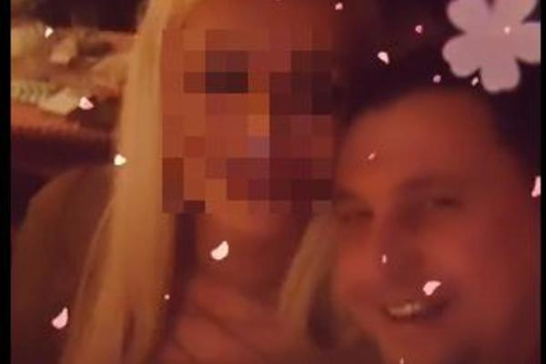 TAKI UHVAĆEN U STANU BIVŠE ZADRUGARKE! Nakon što je totalno dotukao ćerku, našao se U NJENOM ZAGRLJAJU! (FOTO)