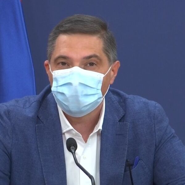 NAPOLJE BI TREBALO PUŠTATI SAMO ONE KOJI ĆE DA SE VAKCINIŠU! Dr Lađević oštriji nego ikada