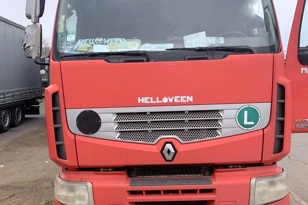 KAMIONDŽIJA PUN KAO BROD! Vozač iz Vrnjačke Banje rekao carinicima da je kamion prazan, a onda je usledi ŠOK (FOTO)