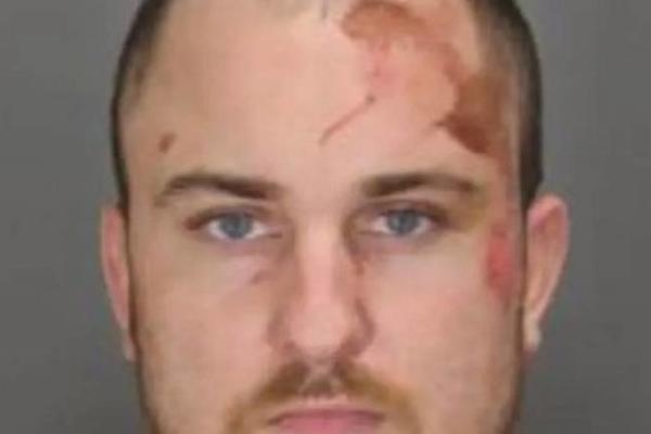 CELA SOBA JE PREKRIVENA KRVLJU! Majci je šakom SLOMIO NOS, onda je počeo da UDARA OČUHA, a sve zbog VIDEO IGRICE!