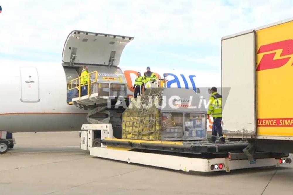 U SRBIJU STIGAO NOVI KONTIGENT FAJZEROVIH VAKCINA: Preko 100.000 doza dostavljeno na Torlak