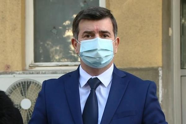 DR MIRSAD ĐERLEK ZVANIČNO POSTAO ČLAN SNS: "Predsednik Vučić mi je ukazao veliko poverenje"