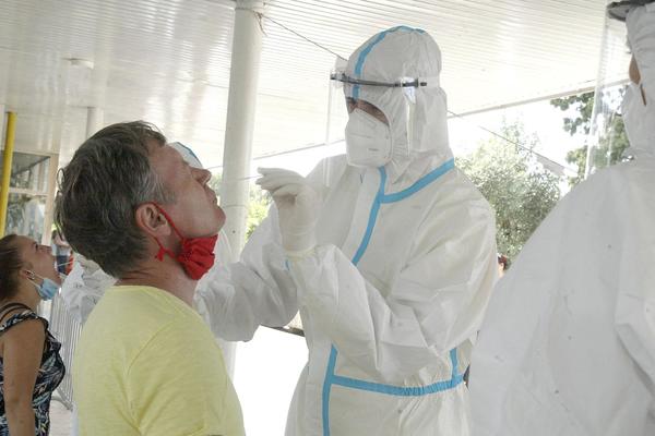 KOVID 19 INFICIRAO VIŠE OD 79 MILIONA LJUDI U SVETU: Kreće HITNA VAKCINACIJA I KARANATIN!