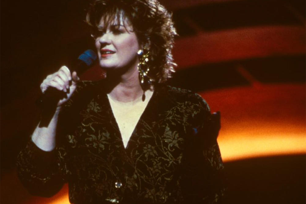 UMRLA ČUVENA PEVAČICA: Imala je ČAROBAN GLAS i bila jedna od NAJVEĆIH zvezda OSAMDESETIH (VIDEO)