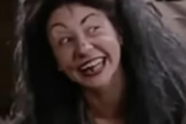 ONA JE PRAVA DAMA, A NJENE TRANSFORMACIJE SE SVI SEĆATE IZ CRNOG GRUJE! Čuvena vračara danas izgleda OVAKO! (FOTO)