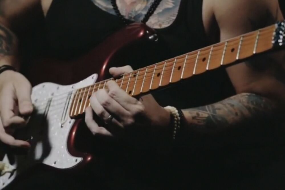 VELIKA ČAST ZA SRPSKOG MUZIČARA: Proglašen NAJBOLJIM gitaristom na SVETU!