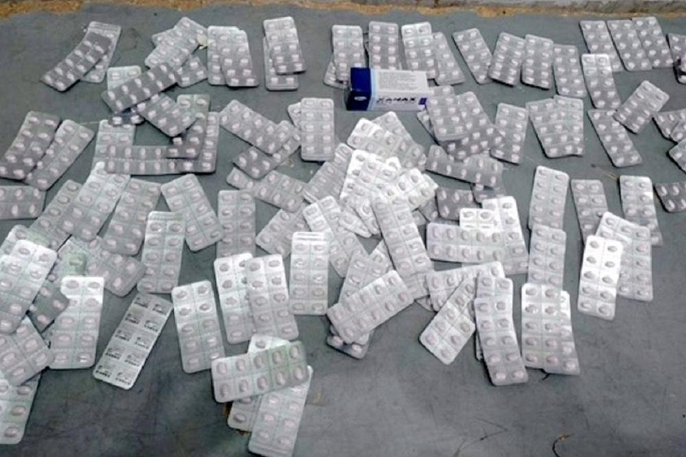 KRIJUMČARI LEKOVA SVE VIŠE HVATAJU MAHA! Jedan lek se prodaje kao alva, LJUDI GA BAŠ KUPUJU NA CRNO! (FOTO)