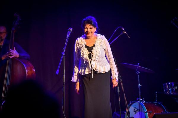 U IŠČEKIVANJU NESVAKIDAŠNJEG KONCERTA: Večeras ću upotrebiti maštu i zamisliti PUBLIKU - poručuje BETI ĐORĐEVIĆ