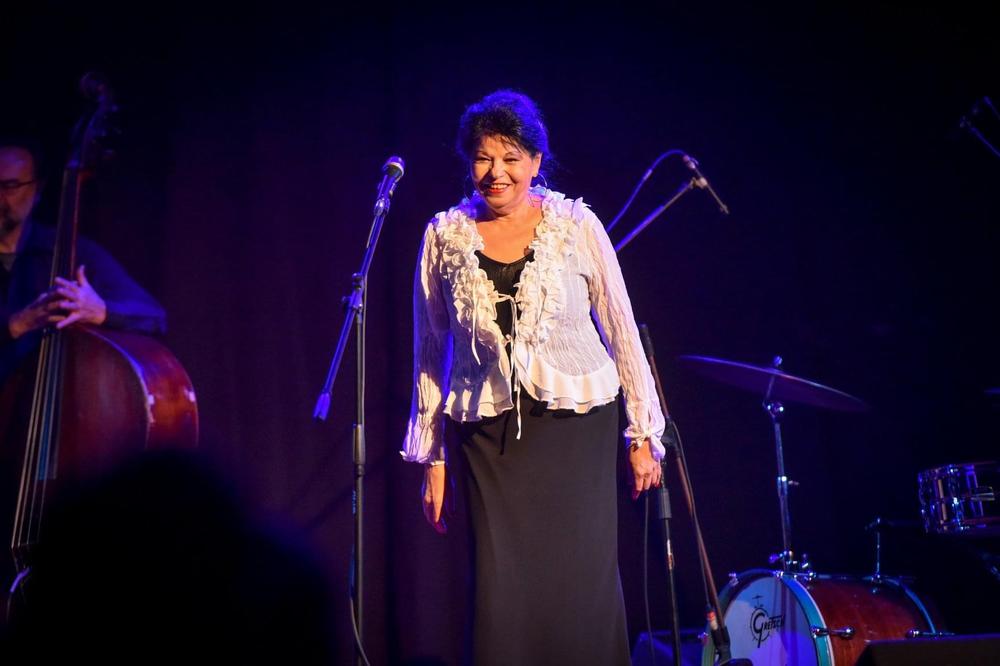 U IŠČEKIVANJU NESVAKIDAŠNJEG KONCERTA: Večeras ću upotrebiti maštu i zamisliti PUBLIKU - poručuje BETI ĐORĐEVIĆ