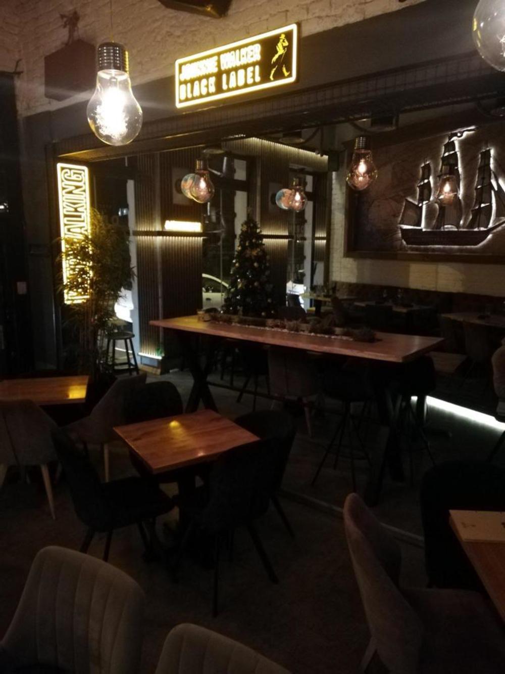 Kafić, Koronavirus, Komunalna policija, Karađorđeva ulica