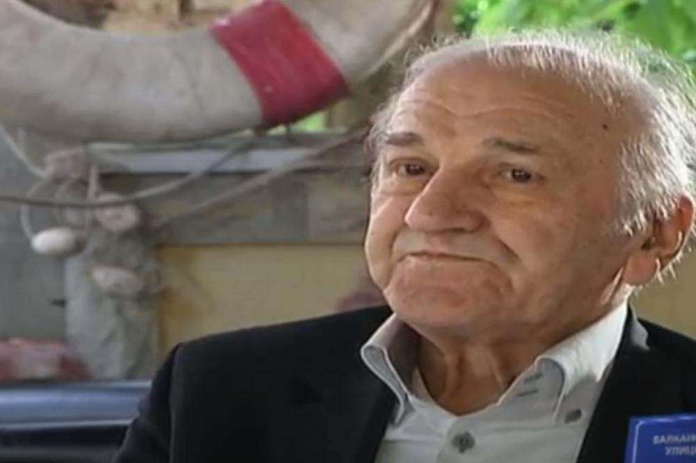 ON JE NOSIO KRST NA SAHRANI BATE ŽIVOJINOVIĆA, A SADA JE STIGAO U BEOGRAD: Njegovu facu svi DOBRO ZNATE (FOTO)