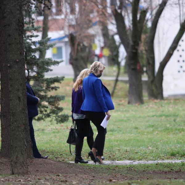 DARIJA JE NA VAKCINACIJU DOŠLA U PLAVOM SAKOU: Zna se tačno šta to znači, JAKA JOJ JE PORUKA