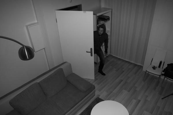 PLJAČKA NA VOŽDOVCU! Obijen stan, razvaljen sef, sve što je bilo u njemu bilo je NESTALO