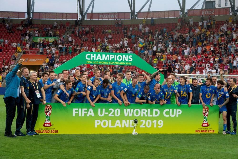 ORGANIZACIJA NEMOGUĆA ZBOG KORONE: FIFA otkazala Svetska prvenstva za fudbalere do 17 i 20 godina!