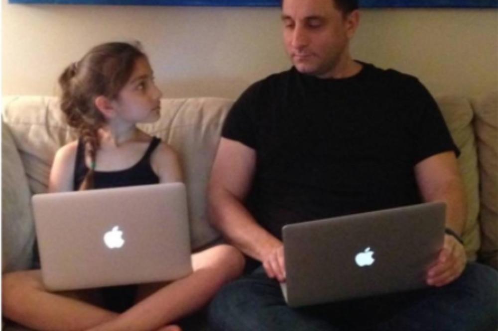 ĆERKA SVE STARIJA, A OTAC SE PODMLAĐUJE! Ove fotografije su tužbne i srećne u isto vreme, a KOMENTARI SU URNEBESNI!