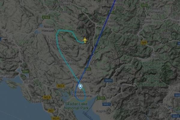 CRNOGORSKI PILOT IZNENADIO SVOJIM POTEZOM: Krenuo za Beograd, pa ostavio OVAJ CRTEŽ na nebu! (FOTO)