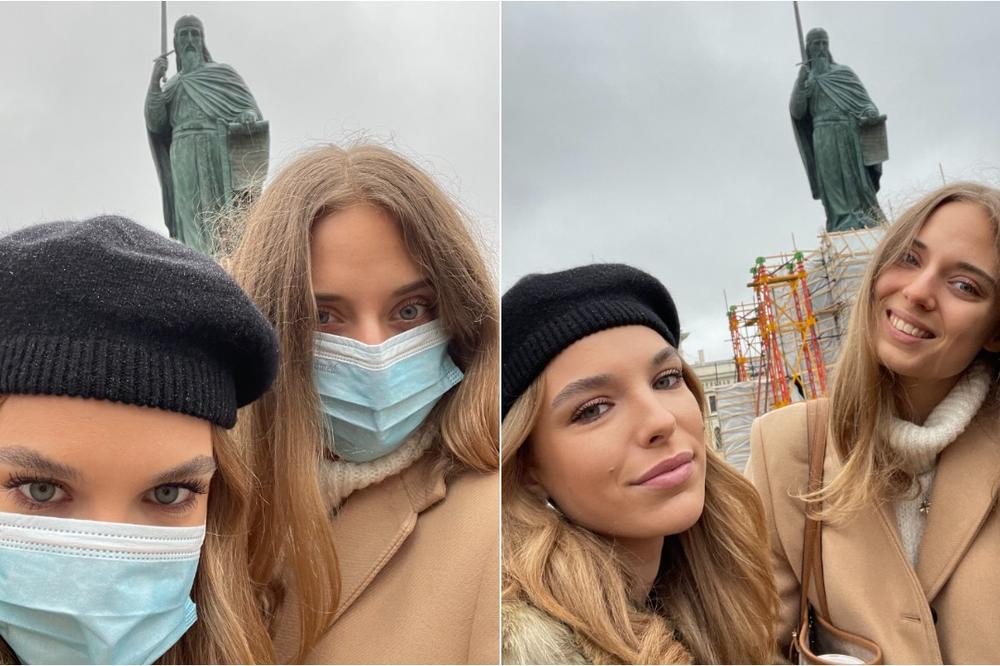 LEPE BEOGRAĐANKE U AKCIJI: Prve su napravile selfi sa završenim spomenikom Stefanu Nemanji! (FOTO)