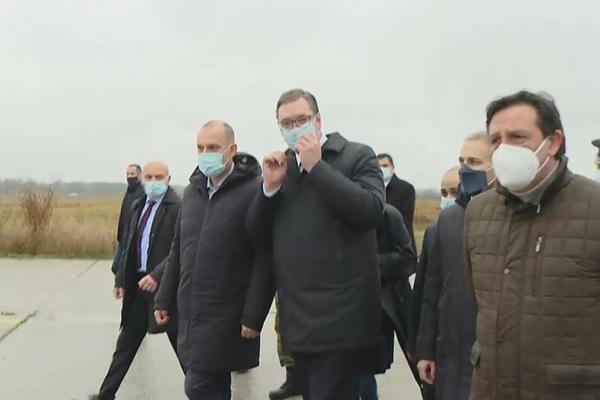 VAKCINE ASTRAZENEKA SUTRA U OSAM UJUTRU STIŽU U SRBIJU: Predsednik Vučić će ih dočekati na aerodromu