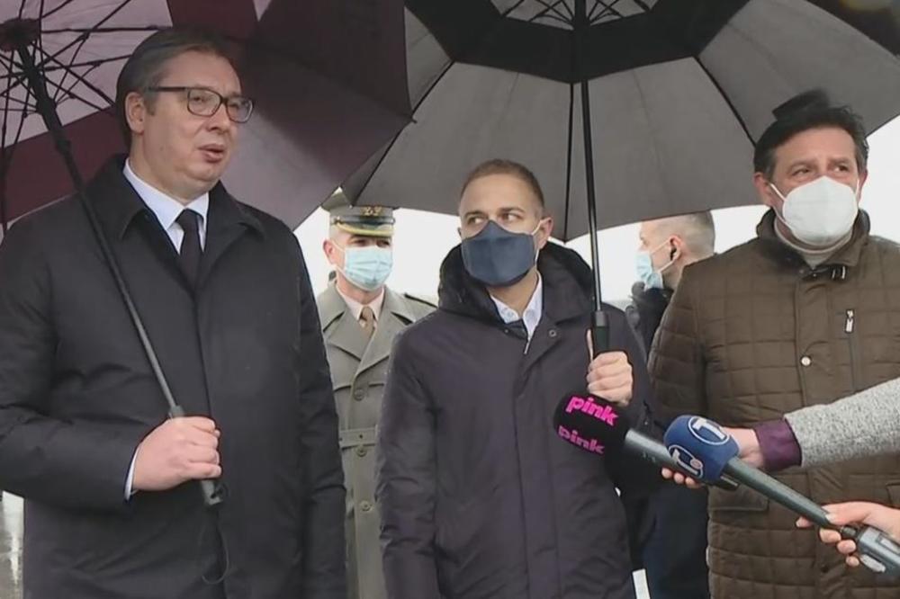 PREDSEDNIKA U BATAJNICI PITALI KOJU ĆE VAKCINU DA PRIMI: Premijerka je primila Fajzerovu vakcinu, ja ću neku drugu!