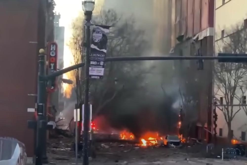 GRADOM ODJEKUJU SIRENE ZA OPASNOST! 4 eksplozije uništile grad u afričkoj državi, ljudi beže uz vrisak (FOTO)