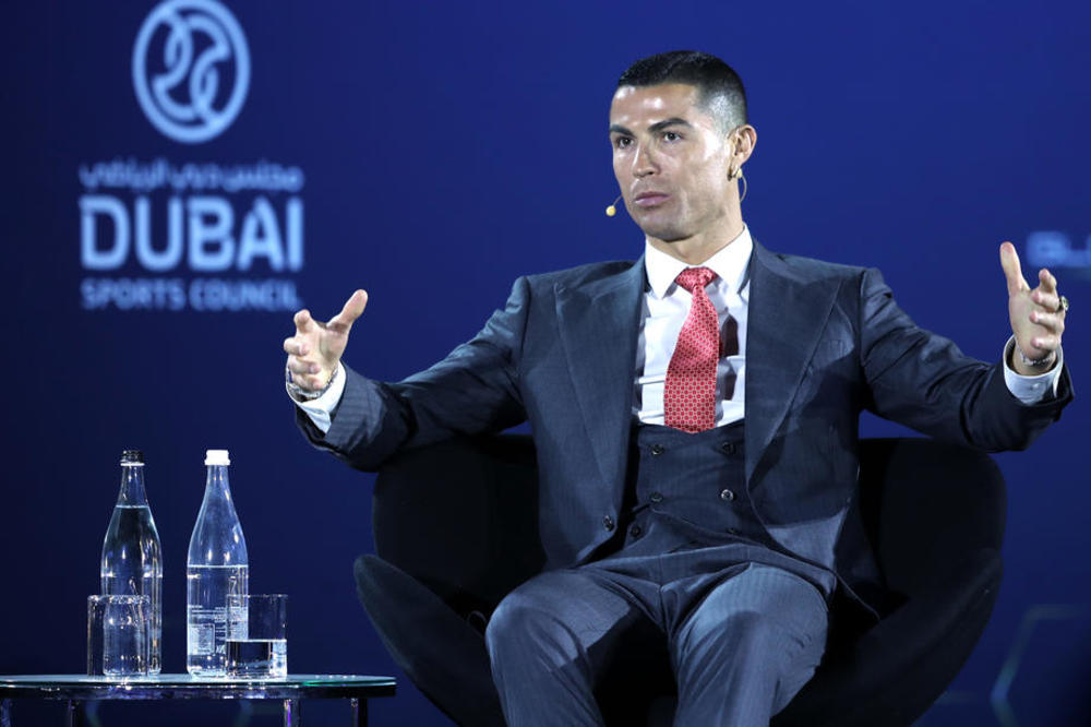 RONALDO KAO MESI: Obradovao kolegu poklonom koji mu je stigao na kućnu adresu! NIJE PIVO! (FOTO)