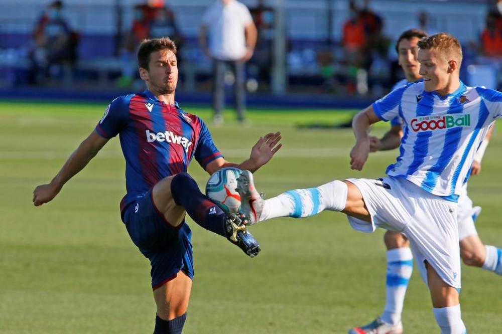 UKRALI IM VEĆ VIĐENO POJAČANJE, PA SE OKRENULI SRBINU: Račić dobija društvo u Valensiji!