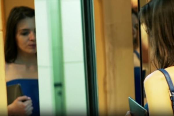 DA LI ZNATE KADA SU POČELI DA KAČE OGLEDALA U LIFTOVE? I koja je njihova glavna FUNKCIJA? Začudićete se!