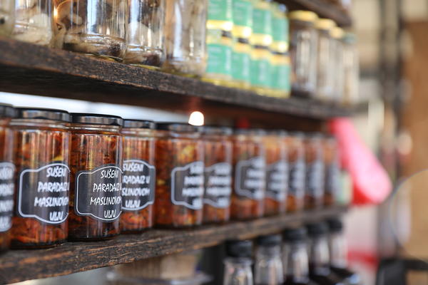 U SRBIJI JE TRAŽENO ZANIMANJE I JAKO DOBRO PLAĆENO: Plata 1.000 evra, ali nema ko da radi!