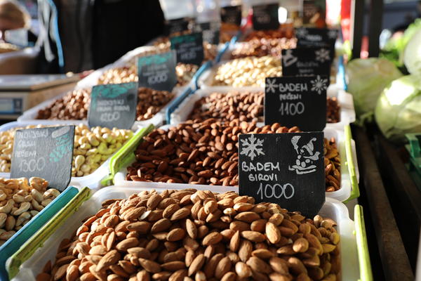 LETI JEDINO OVA NAMIRNICA TOPI SALO: Nutricionista tvrdi da pospešuje MRŠAVLJENJE