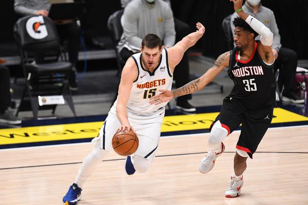 ISTORIJSKA PARTIJA NIKOLE JOKIĆA! Srbin DOMINIRAO protiv Hjustona, postavio je i REKORD KARIJERE! (VIDEO)