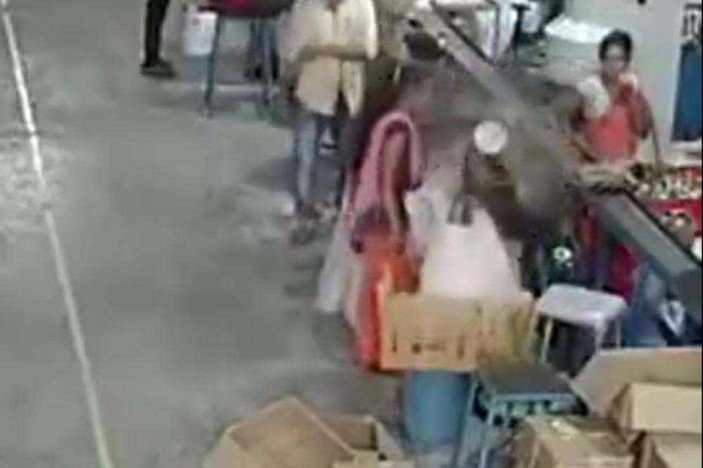 JEZIV SNIMAK! Zaglavila joj se kosa u VENTILATORU, uspela je da ga isključi samo na OVAJ NAČIN! (VIDEO)