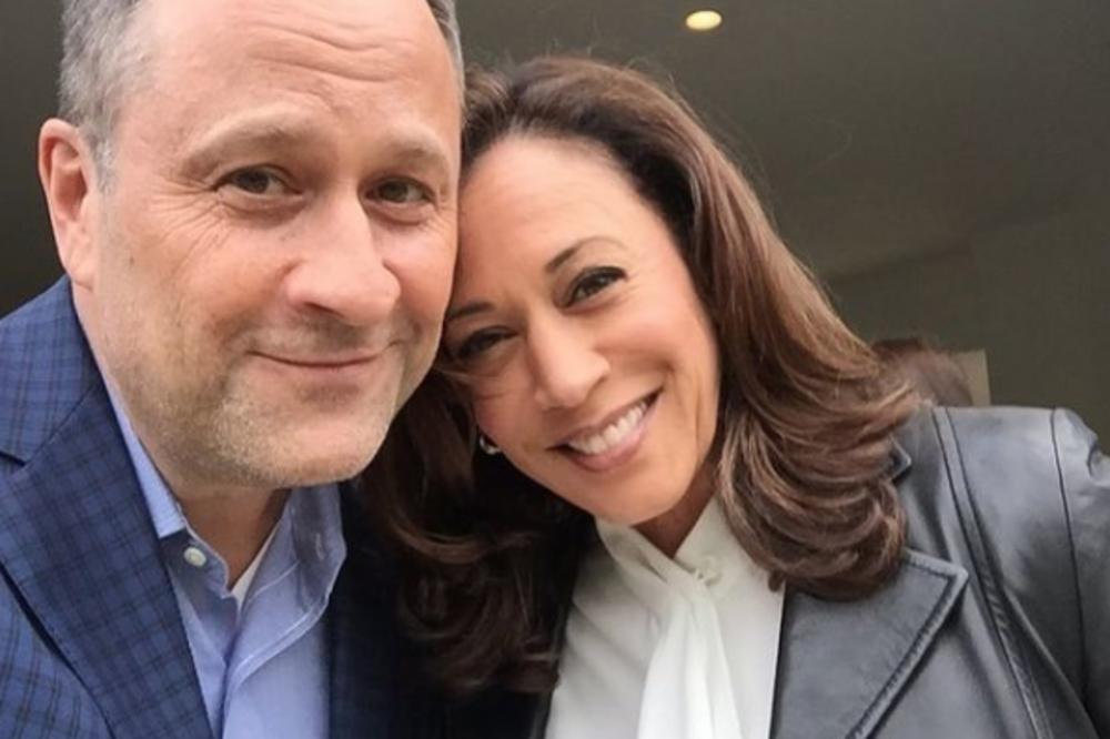 OVAJ ČOVEK JE DRUGA DAMA SAD! Saznajte sve o Dagu Emhofu, SMUVAO JE Kamalu na najneverovatniji mogući način!