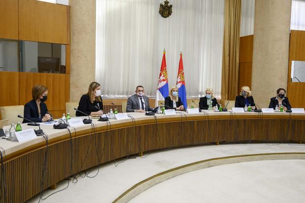 VULIN GARANTUJE: Nijedan policajac se nikada neće smejati žrtvi nasilja u porodici!