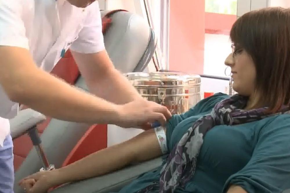 I PORED APELA NISU PRIKUPLJENE DOVOLJNE KOLIČINE KRVI: Institut za transfuziju POZIVA GRAĐANE SVIH KRVNIH GRUPA!