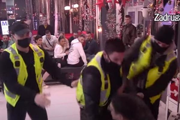 UMALO KRVAVA TUČA DEVOJAKA U ZADRUZI! Skočile jedna na drugu, PRODUKCIJA BILA SPREMNA DA PREKINE PROGRAM! (VIDEO)