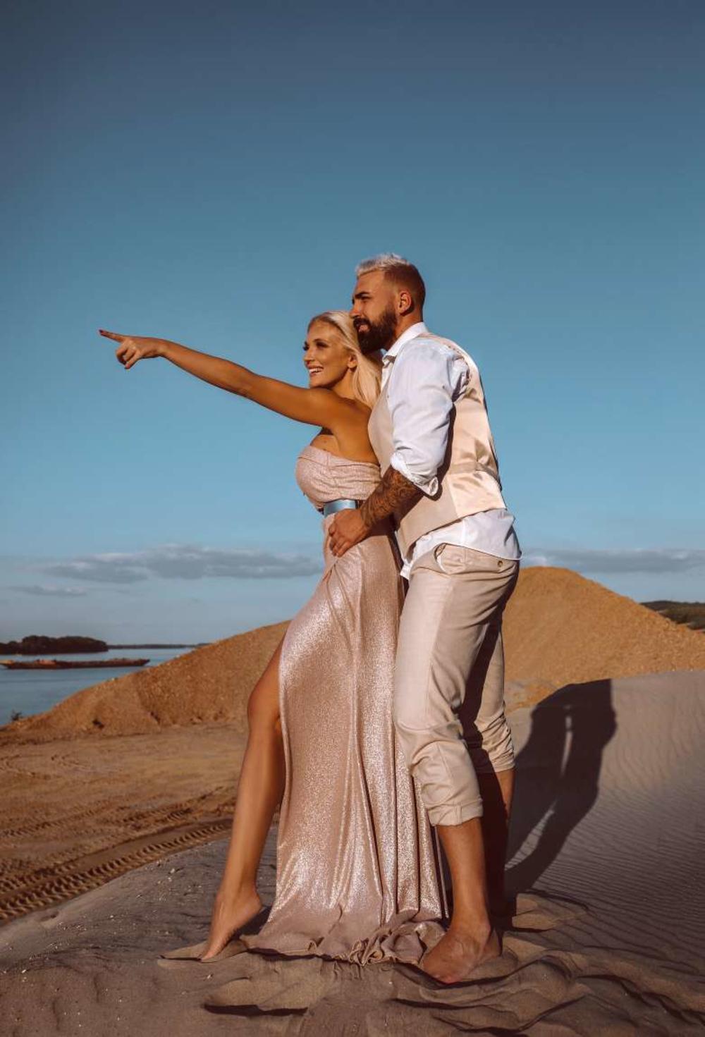 Zabava, Estrada, Pevačica, Pevač, Nikolina Kovač, Saša Kapor