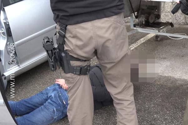 STRAŠNA SCENA PORODIČNOG NASILJA U SRPSKOM GRADU: Policija uhapsila sina
