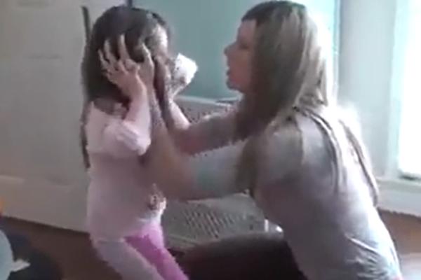 CELA SRBIJA ŠERUJE OVAJ KLIP: Bacate petarde? Kada čujete krik ovog deteta, i vi ćete to prestati da radite (VIDEO)