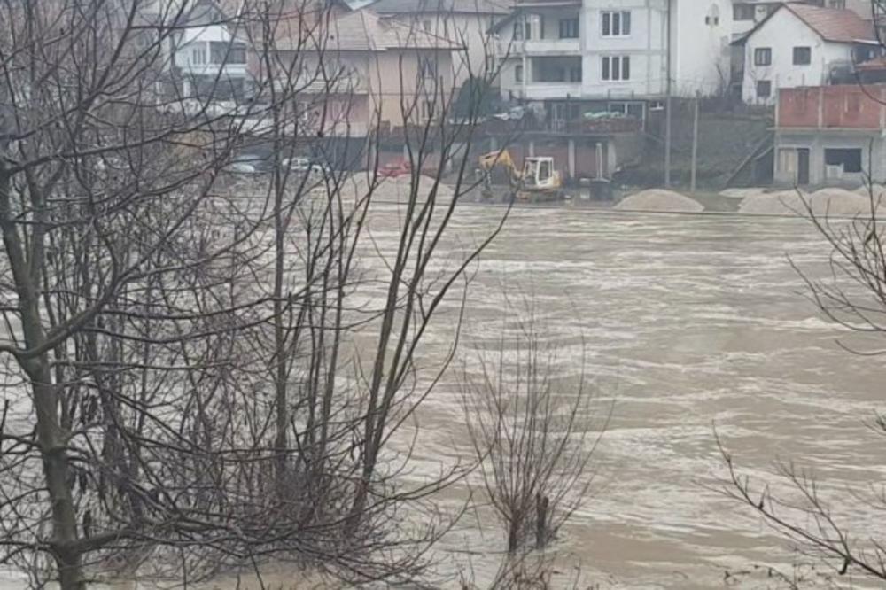 U 20 OPŠTINA U SRBIJI PROGLAŠENA ELEMENTARNA NEPOGODA: Poplave uništile brojne objekte, ŠTETA JE OGROMNA